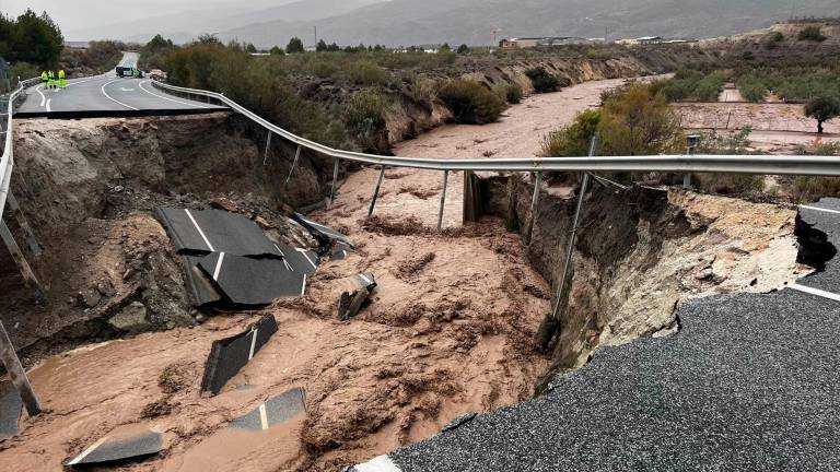 La peor DANA del siglo deja 95 muertos La peor DANA del siglo deja 95 muertos