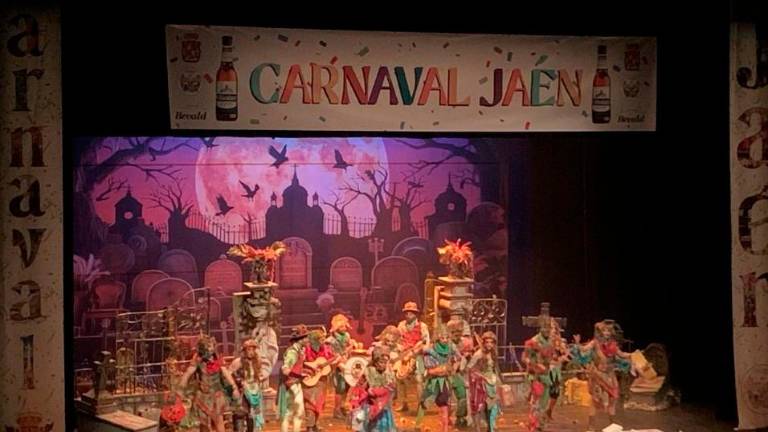 ‘Jesús, el Omnipresente’ y ‘Eterno febrero’ se alzan con la gloria del Carnaval ‘Jesús, el Omnipresente’ y ‘Eterno febrero’ se alzan con la gloria del Carnaval