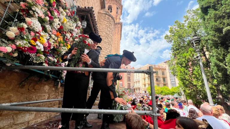 Jaén se llena de color en honor a la Virgen de la Capilla Jaén se llena de color en honor a la Virgen de la Capilla