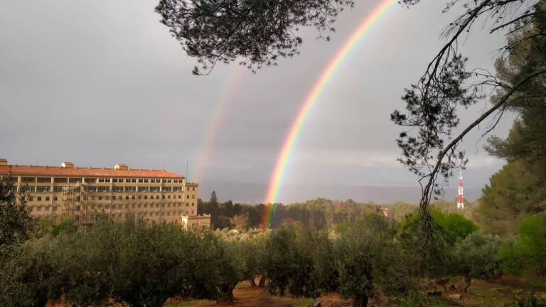Vean el espectacular arcoíris que corona a Jaén Vean el espectacular arcoíris que corona a Jaén
