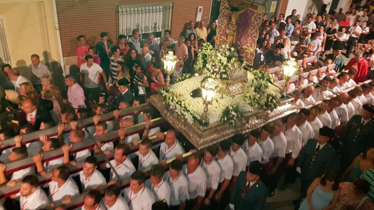 Todo un pueblo con su Señor Todo un pueblo con su Señor