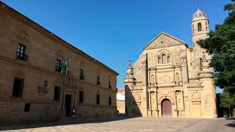 Úbeda recomienda limitar los encuentros sociales Úbeda recomienda limitar los encuentros sociales