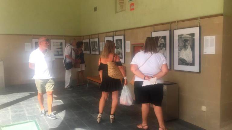 Un universo femenino plasmado en fotografías en el Palacio de Jabalquinto Un universo femenino plasmado en fotografías en el Palacio de Jabalquinto