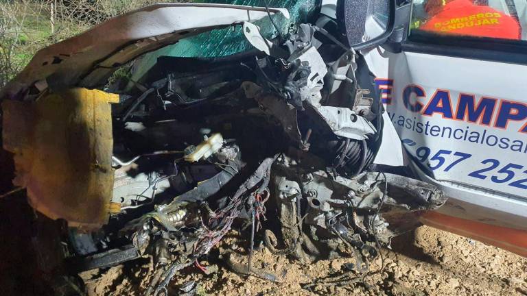 Tres heridos en una colisión frontal cerca de Andújar Tres heridos en una colisión frontal cerca de Andújar
