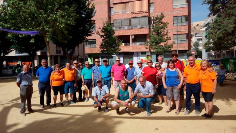 Una fiesta veraniega sobresaliente Una fiesta veraniega sobresaliente