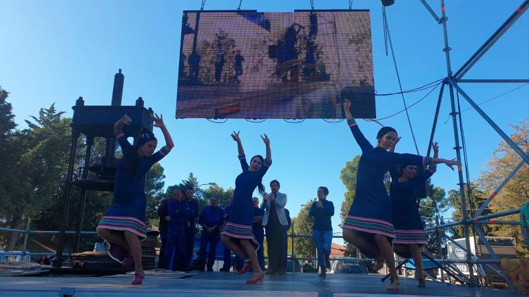 Los marteños no dudan en rendir homenaje a su tradición olivarera Los marteños no dudan en rendir homenaje a su tradición olivarera