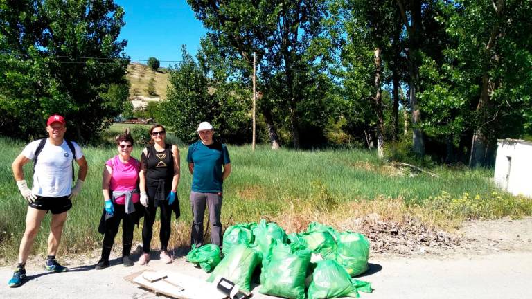 Quedada cívica para limpiar los campos Quedada cívica para limpiar los campos