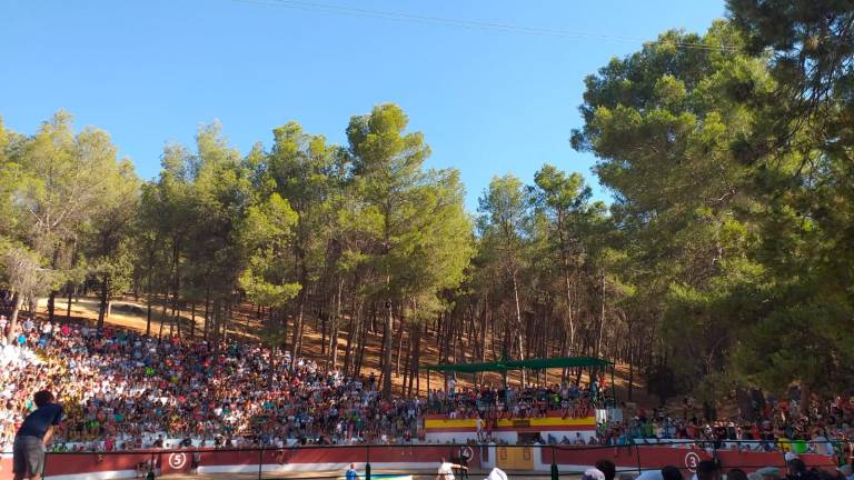 Una jornada de recortes y diversión ante el toro