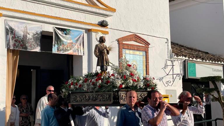 Los Villares vuelve a procesionar a San Isidro Labrador por todo lo alto Los Villares vuelve a procesionar a San Isidro Labrador por todo lo alto