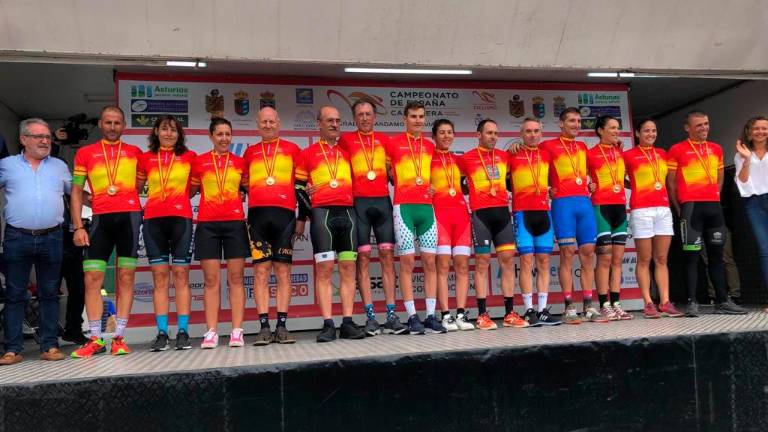 Mario Fernández se viste de oro y plata en el Nacional Mario Fernández se viste de oro y plata en el Nacional
