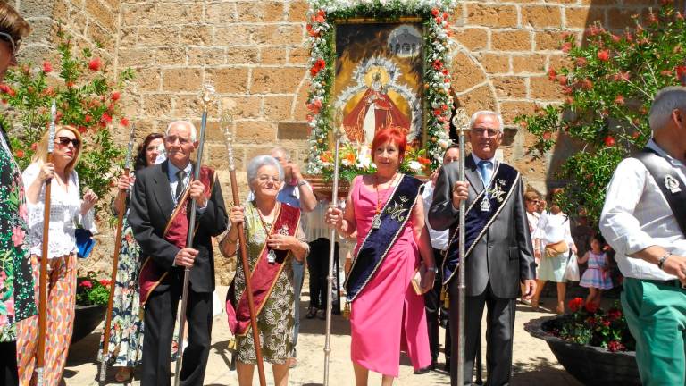 Valdepeñas homenajea a la Virgen de la Cabeza Valdepeñas homenajea a la Virgen de la Cabeza
