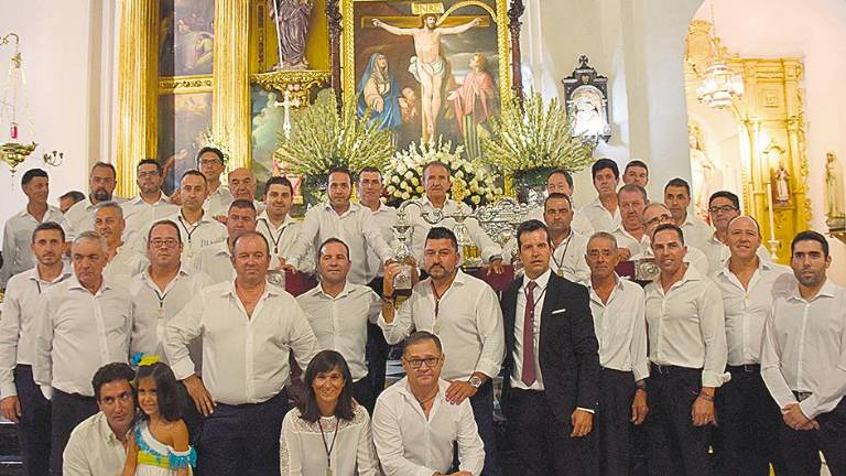 Un pueblo entregado a su fe Un pueblo entregado a su fe