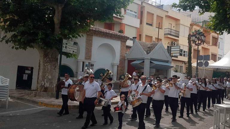 La cereza vuelve a triunfar en su gran fiesta castillera