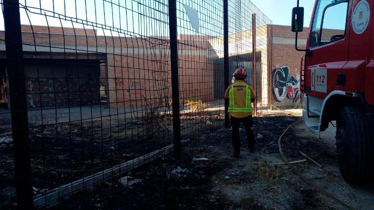 Incendio en un edificio abandonado de El Valle Incendio en un edificio abandonado de El Valle