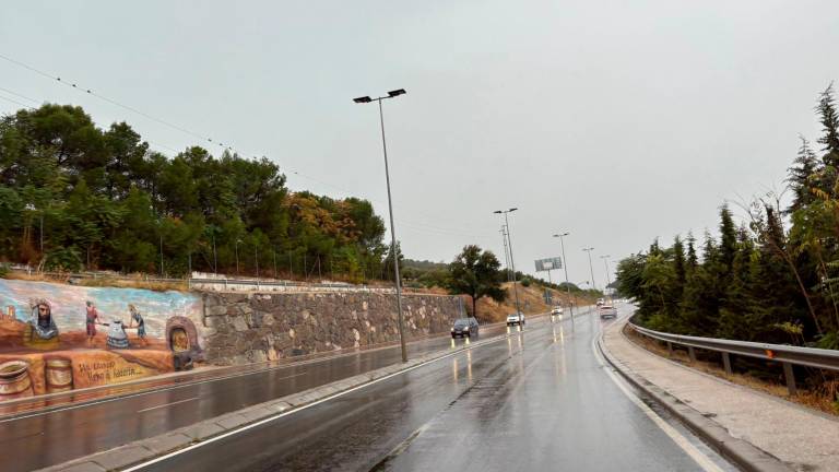 El cielo se rompe en Jaén y la noche encara un auténtico diluvio El cielo se rompe en Jaén y la noche encara un auténtico diluvio