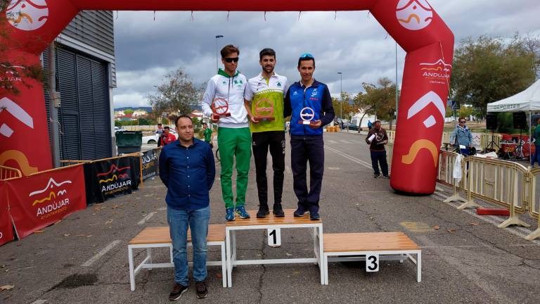 Francisco Pérez y Rocío Espada vencen en Andújar Francisco Pérez y Rocío Espada vencen en Andújar