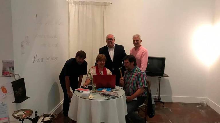 Una cita con el arte incipiente Una cita con el arte incipiente