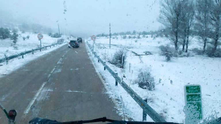 Precaución por nieve si circula por la A-317 o la A-319 Precaución por nieve si circula por la A-317 o la A-319