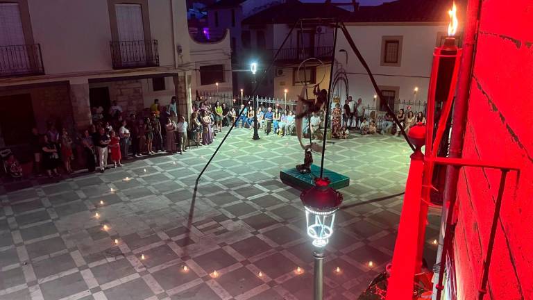El corazón de Rus late a la luz de 7.000 velas El corazón de Rus late a la luz de 7.000 velas