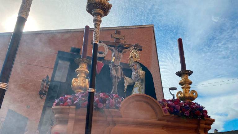 La Sagrada Lanzada hace historia con su primera salida procesional La Sagrada Lanzada hace historia con su primera salida procesional