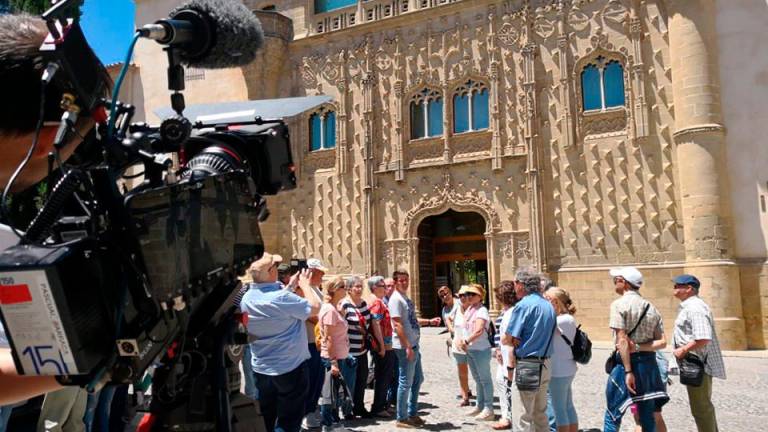 Televisión Española vuelve a rodar en las calles de Baeza