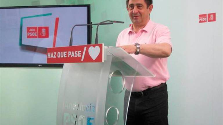 Reyes acusa a PP y Ciudadanos de estar “entregados a la extrema derecha” en Andalucía Reyes acusa a PP y Ciudadanos de estar “entregados a la extrema derecha” en Andalucía