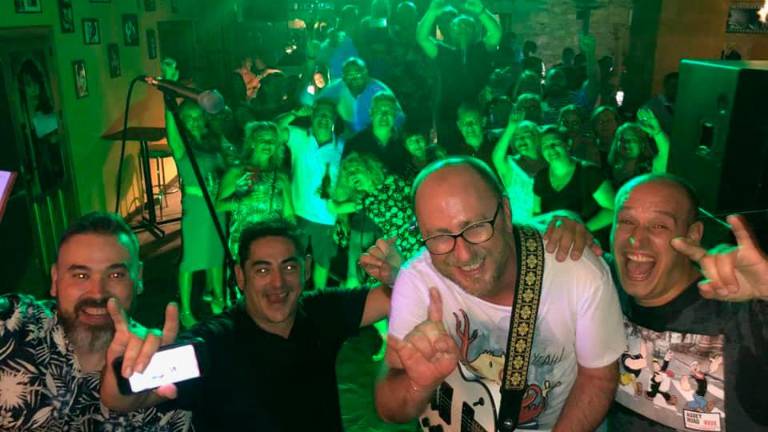 Lo mejor del Rock y Pop español, en vivo Lo mejor del Rock y Pop español, en vivo