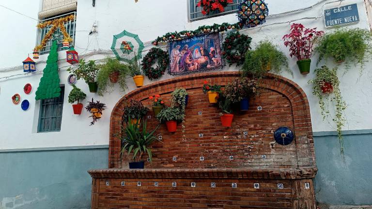 Los vecinos dejan Huelma de dulce para Navidad Los vecinos dejan Huelma de dulce para Navidad
