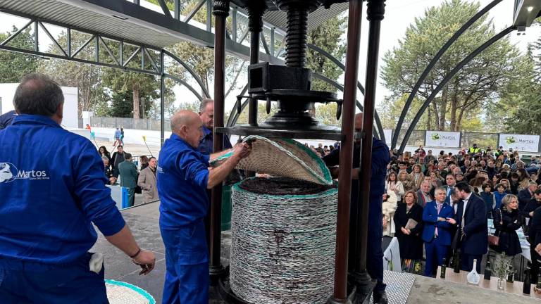 Martos honra la cultura del olivar y del aceite en su tradicional Fiesta de la Aceituna Martos honra la cultura del olivar y del aceite en su tradicional Fiesta de la Aceituna