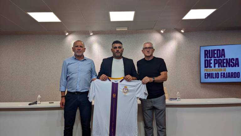 Emilio Fajardo: “Al Real Jaén no se le puede decir no por su grandeza” Emilio Fajardo: “Al Real Jaén no se le puede decir no por su grandeza”
