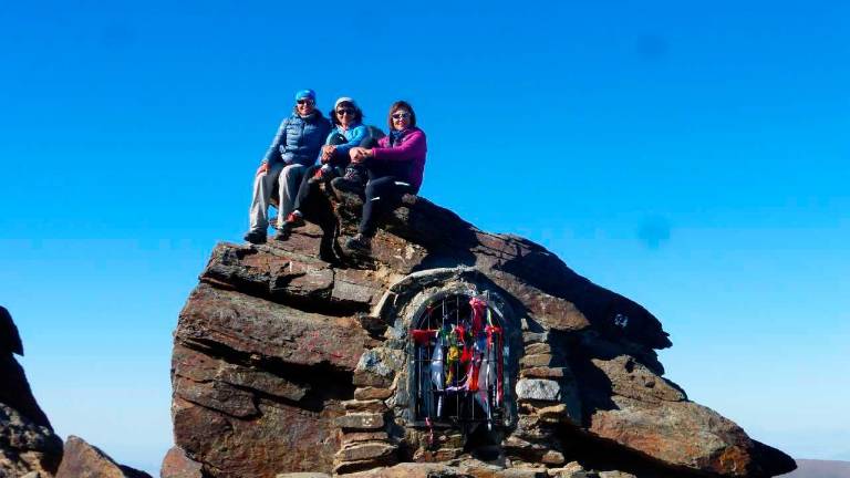 Vera García inicia la Expedición Mujer con Esquís a Muztagh Ata Vera García inicia la Expedición Mujer con Esquís a Muztagh Ata