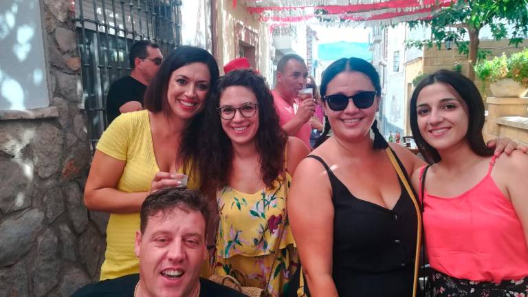 Cariño hacia la Divina Pastora Cariño hacia la Divina Pastora