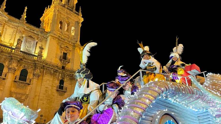 Adelantan al sábado la cabalgata de Reyes de Jaén por la lluvia Adelantan al sábado la cabalgata de Reyes de Jaén por la lluvia