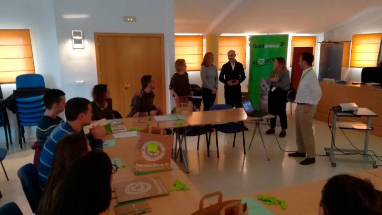 Tiendanimal abrirá en el “Jaén Plaza” Tiendanimal abrirá en el “Jaén Plaza”