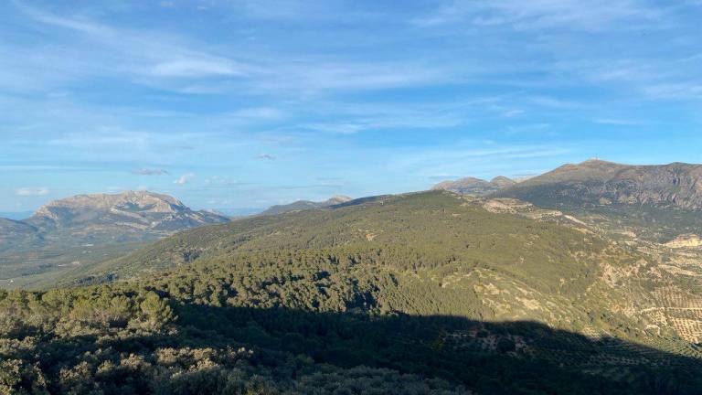Asómense a la cima de Jaén desde el Morrón en Sierra Mágina