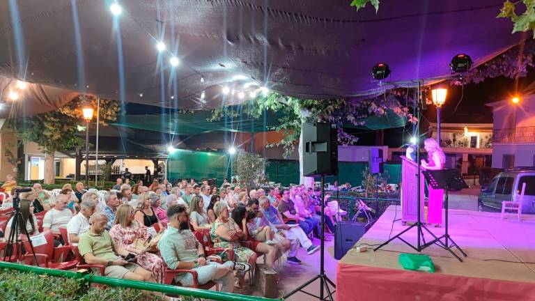 La pregonera de Ventas del Carrizal homenajea a quienes tuvieron que decir adiós La pregonera de Ventas del Carrizal homenajea a quienes tuvieron que decir adiós