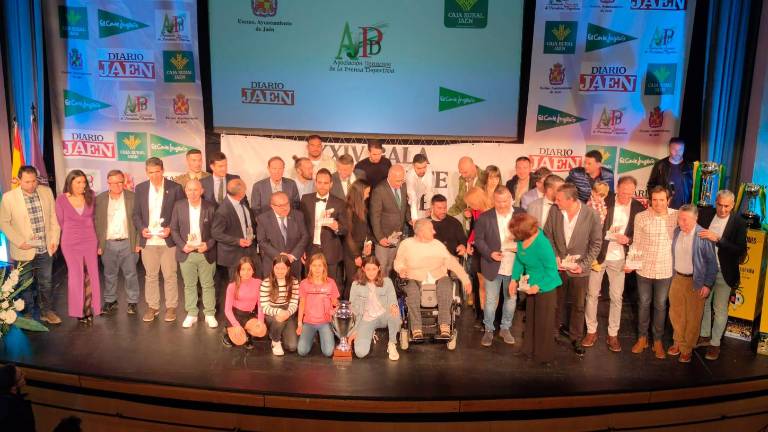 Veinticuatro abanderados del deporte jiennense Veinticuatro abanderados del deporte jiennense
