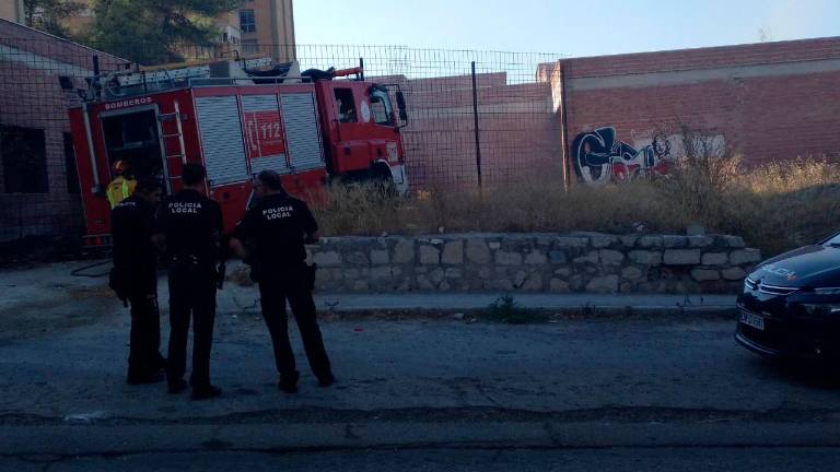 Incendio en un edificio abandonado de El Valle Incendio en un edificio abandonado de El Valle