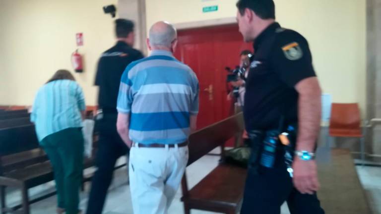 Suspendido el juicio al acusado de intentar matar a su mujer con una llave grifa Suspendido el juicio al acusado de intentar matar a su mujer con una llave grifa