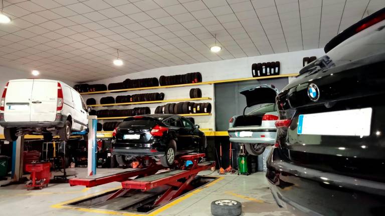 Los coches eléctricos, el mayor reto de los talleres en el siglo XXI Los coches eléctricos, el mayor reto de los talleres en el siglo XXI