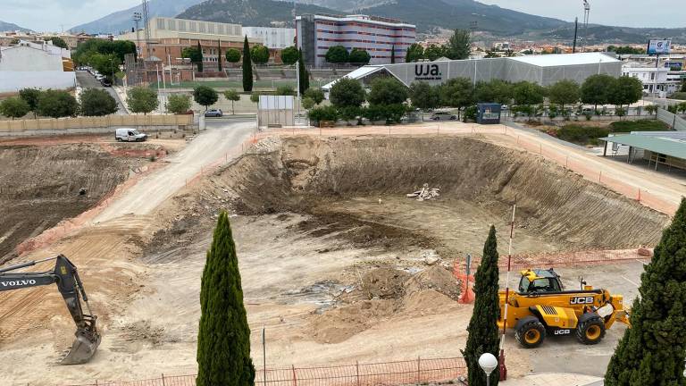 La UJA constituye la comisión que elaborará la Memoria del Grado en Medicina La UJA constituye la comisión que elaborará la Memoria del Grado en Medicina
