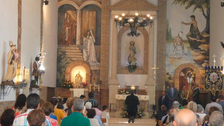 Rostros repletos de emoción entre los jóvenes durante el Corpus Christi Rostros repletos de emoción entre los jóvenes durante el Corpus Christi