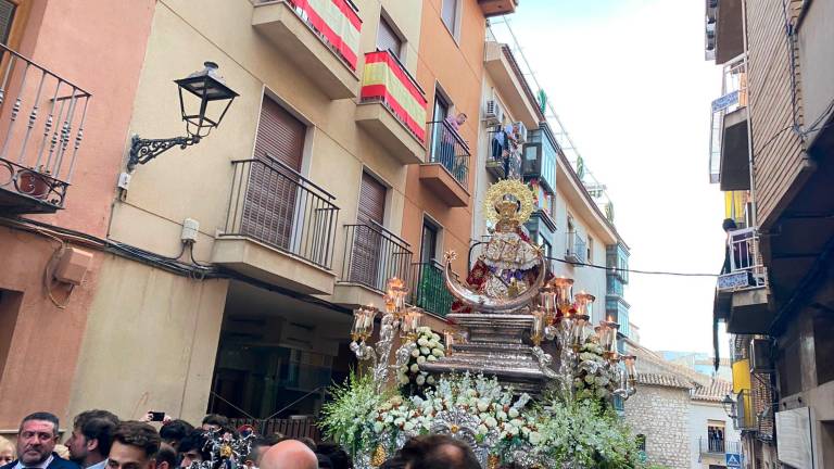 Emotivo recorrido procesional de la Virgen de la Capilla por el casco antiguo de Jaén Emotivo recorrido procesional de la Virgen de la Capilla por el casco antiguo de Jaén