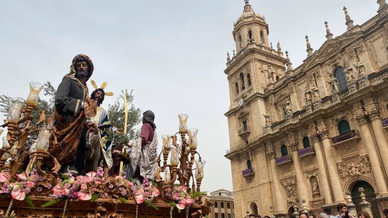Jaén disfruta de la Borriquilla por sus calles Jaén disfruta de la Borriquilla por sus calles
