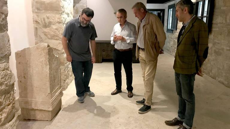 La UJA catalogará y restaurará la colección de piezas romanas de la Casa Palacio de Mengíbar