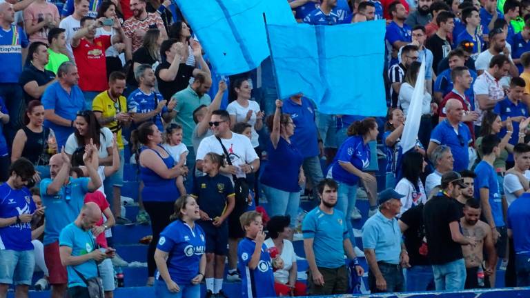 Una afición volcada con el equipo Una afición volcada con el equipo