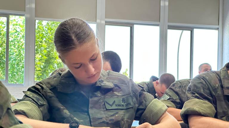 Primeras imágenes de la Princesa Leonor en la Academia General Militar de Zaragoza Primeras imágenes de la Princesa Leonor en la Academia General Militar de Zaragoza