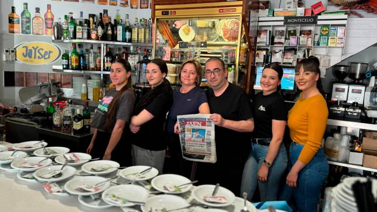 Pedro Díaz, de la Cafetería Jayser: “Ofrecemos un servicio rápido y muy agradable” Pedro Díaz, de la Cafetería Jayser: “Ofrecemos un servicio rápido y muy agradable”