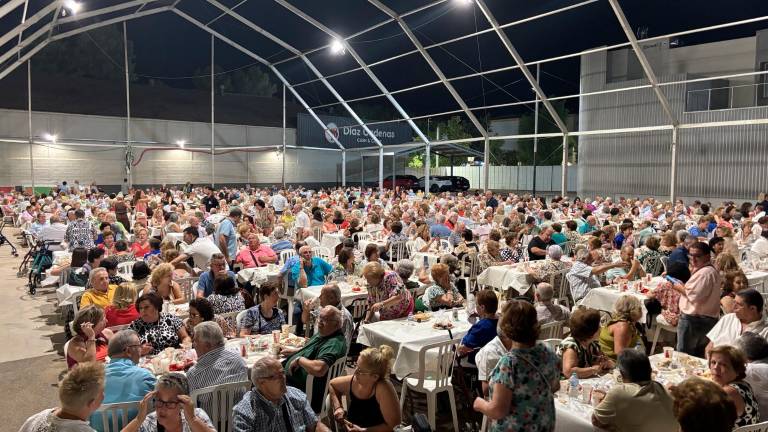 Más de 1.500 personas mayores celebran la feria en Andújar Más de 1.500 personas mayores celebran la feria en Andújar