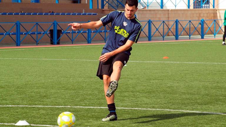 Gabri continuará una temporada más como portero del Atlético Porcuna Gabri continuará una temporada más como portero del Atlético Porcuna